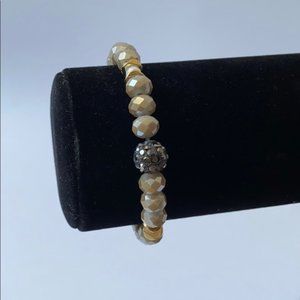 Gorgeous shiny silver beaded elastic bracelet